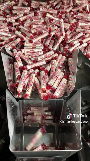 𝘘𝘜𝘐𝘊𝘒!! ⏱️ what's your favorite smarties flavor? #smarties #howitsmade #behindthescenes #candy #foodie #bts