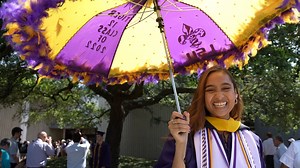 When the grads geaux marching in 💜💛 #LSUGrad | LSU