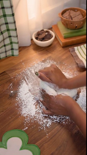Mochi-Stuffed Brownies