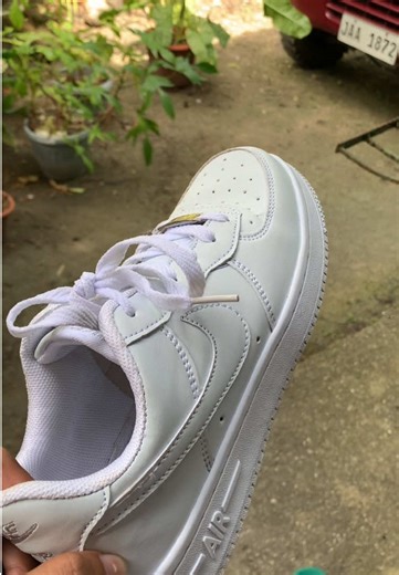 this shoe cleaner is 💯 🫶#grepower #shoecleaner #cleaningtips #recommendations #foryoupage