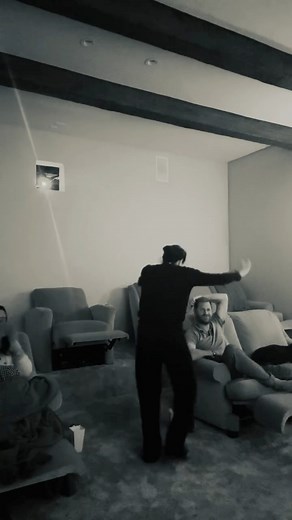 2.9M views · 2.8K reactions | Meghan Markle and Prince Harry celebrated the Dodgers’ epic Game 7, extra-innings World Series win with a kiss! ⚾️ (: meghan) | Extra | Facebook