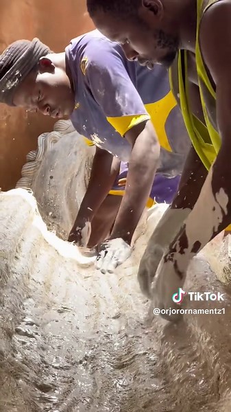 Only at Orjorornamentzmouldings We live in a culture that prioritizes productivity over everything else. Man must survive ..Abi na ..🤷🏼‍♂️ Obviously.., Am too attached and married to my work,and it’s as really becomes an inextricable part of my identity whether through society's unspoken hustle mentality Abi na the rules of our bosses and teachers ni ? Buh sha na inheritance😅. The goal is to build creative ability to value learning and growth We have created positive platform for current and 