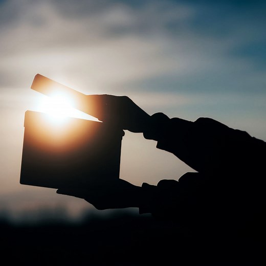 Inventing Authority: The Art of the Documentary Voice Over