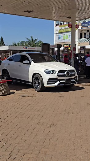 Explore the 2022 Mercedes GLE 400d Coupe Features