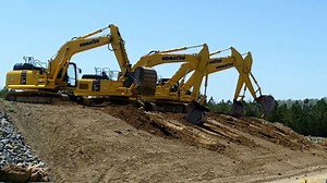 6.5K views · 205 reactions | It's fun to see some of the line up of our #intelligentmachinecontrol #excavators demonstrating what they can do. #construction #heavyequipment | Komatsu North America | Facebook