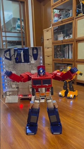 Optimus Prime & Bumblebee Auto-Transform! (Raw Sound ASMR)