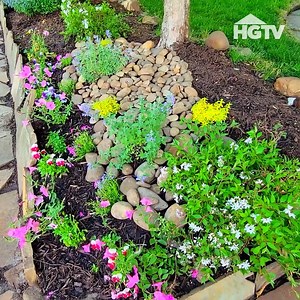 31K views · 452 reactions | There are endless options for small front yard landscape design plans, no matter the style or size of your home. Turn your small front yard into a big asset with easy landscaping ideas! | HGTV | Facebook