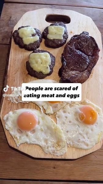 Meat and eggs is the way forward 🥩🍳 #animalbased #carnivore #cleaneating #wholefoods #singleingredientfoods #animalbaseddiet #protein #MealPrep #FitnessFuel #healthyeating #postworkoutmeal #nutrientdense #carnivorerecipes #naturallybuilt