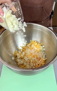 Cracker Barrel doesn't want you to know this recipe This original video was produced by Rick Lax and the Paul S Show. | Home Hacks & Easy Snacks
