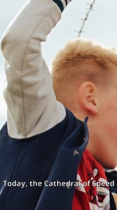 TT VIP Win-actie! Meedoen is makkelijk: deel de TT video en maak automatisch kans op 2 Haarbocht Lounge tickets op zondag 25 juni. We maken de winnaar komende donderdag, bij de start van de TT-maand, al bekend. Succes! | TT Circuit Assen