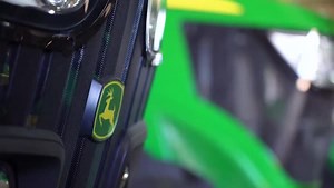 The John Deere 8R Series is the product of a hundred years of tractor expertise. With more power, versatility and durability, the built-in precision ag technology delivers the most integrated experience an operator can have. Learn more about the EDGE the 8R can offer you here: https://bit.ly/2NZuiGo #JohnDeereAfrica #BelieveInGreater | John Deere