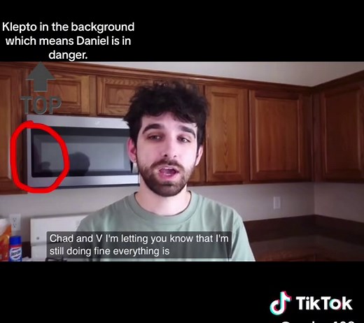 Spyninjas we need to tell Chad and Vy that Daniel is in real danger. He is with the Klepto99 Red jacket guy who has a g*n with him. We all wish Daniel to come back safely. #fypシ #spyninjas #chadwildclay #vyqwaint #danielgizmo