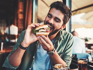 Sneating: Dieser Dating-Trend ist das Letzte