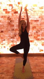 7.6K views · 326 reactions | Dreaming on this #FlashbackFriday of when I was in #Hawaii a week ago & doing yoga in the oh so gorgeous spa at the #FourSeasonsOahu Can you tell how happy I am here?! Ahhhhh, those were the days! #HappyMe #Yoga #Fun #Hawaii | Nancy O'Dell | Facebook
