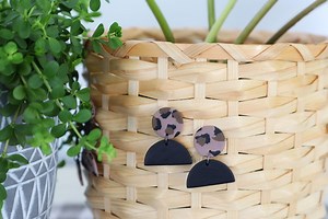 15 reactions | An easy tutorial on how to make a leopard print Clay slab and turn it into stunning polymer clay earrings. https://weekendcraft.com/crafts/leopard-print-polymer-clay-earrings/ | Weekend Craft | Facebook