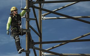 Vertical Lifeline Solutions-Fall Protec - Vertical Safety Systems