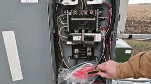Can You Put Neutral and Ground Wires on Same Bus?