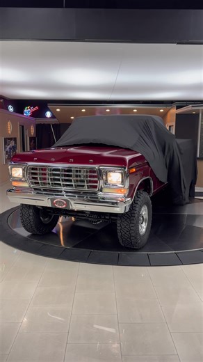 Introducing our New Arrival! 1978 Ford F-250 4X4 Pickup 🎁🔥 Available Now!