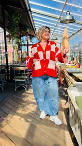 13K views · 45 reactions | Because let’s face it…. As a woman we are trying to hold it all together 若 Whilst some people carry designer handbags, I’m just here doing my thing with my dawg out of shot  Love ya’s  Neens #relatablereels #funnyrewls #womenofinstagram #womeninspiringwomen #feelingseen #ukwomen #womensupportwomen | Rants And Big Pants | Facebook