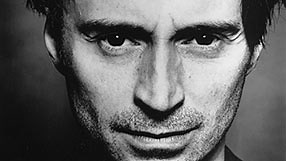 BBC - Robert Burns - To a Louse