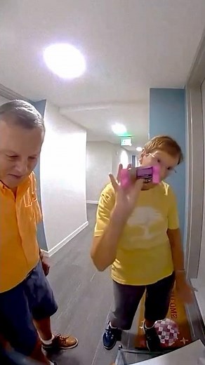 Small Actions That Change the Day | KIND Snacks