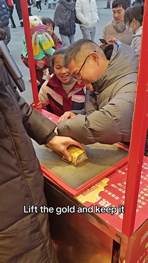 sango (@doctorsango)’s video of gold