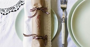 DIY Christmas bon bons to make this festive season