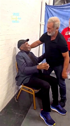 Mel Gibson & Danny Glover a legendary duo reunited 🎬✨ #MelGibson #DannyGlover
