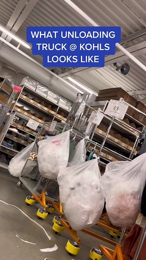 Kohl's Unloading Truck at 4AM | First Day of Work Experience