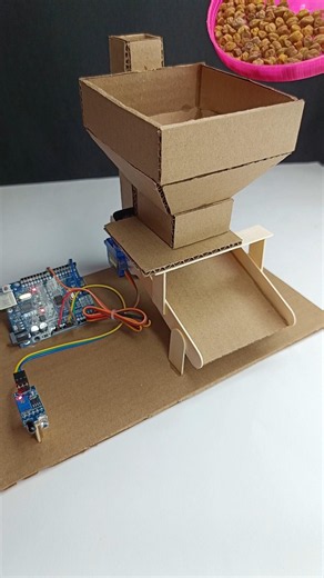 Automatic Feeder Machine with Arduino Uno • #shorts #dcmotor
