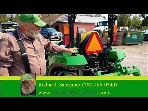 John Deere 2032R Compact Utility Tractor