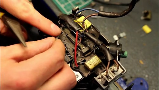 Kenwood Chef repair:  Real time video