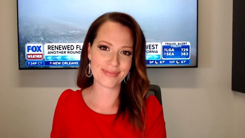 Chicago Weather: Rain moves in tonight and will linger through Tuesday