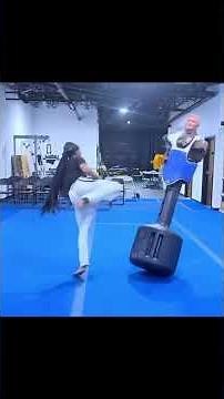 Master-Level Kicks on BOB Dummy #taekwando #martialartstraining #selfdefense #combats #fightingsport