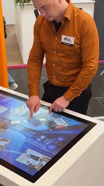 EUROCIS: interactive signage solutions by eyefactive