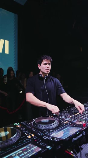 Half a million streams on Body, Thankyou so much #body #ontour #music | man body