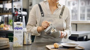 2.6K views · 124 reactions | 想用燕麥植物奶做拿鐵? 免費送你嘗試! ☕...