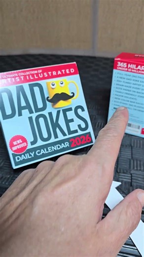 Why This Dad Joke Desk Calendar is a Great New Year Gift