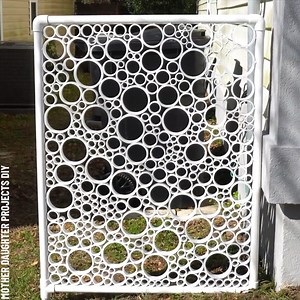 Build Your Own Privacy Screen Using Pvc Pipes Partner: Mother Daughter Projects DIY YT: youtube.com/@MotherDaughterProjectsDIY | Crafty School