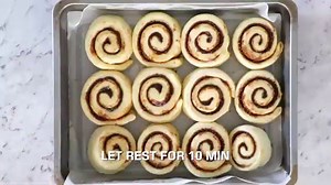 Cinnabons Cinnamon Rolls