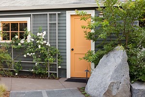 18 Wall Trellis Ideas for a Gorgeous Display of Flowering Vines