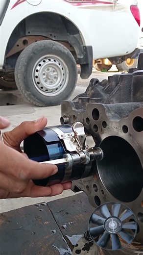 "Unlock Your Engine's Potential: The Ultimate Piston Installation Guide | Technical Booster"