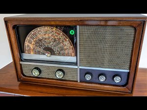 Restored Radio Receiver From 1957 Receives Signals From Half Way Across The Planet!