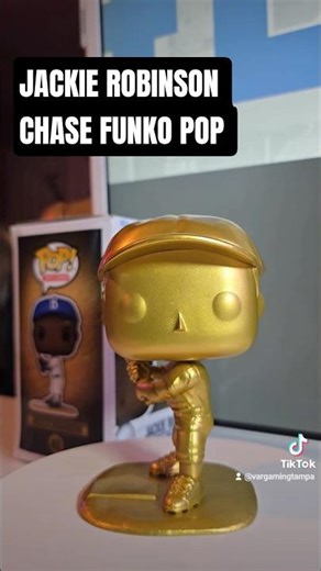 Jackie Robinson Chase Funko Pop 🔥 | Turntable Unboxing | A Legendary Icon in Gold