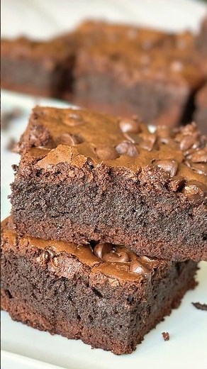 Easy Fudgy Brownies Anyone Can Make!