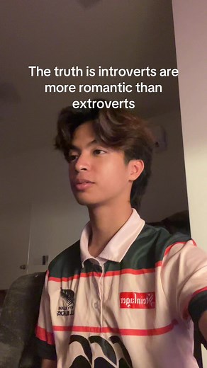 Romanticism in Introverts vs Extroverts Explained