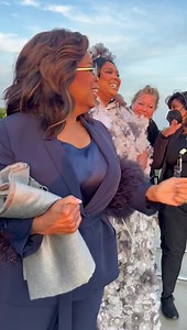 Adele had us at hello! Lizzo what concert are we going to next?! 🤣🤣🤣 #AdeleOneNightOnly | Oprah Winfrey