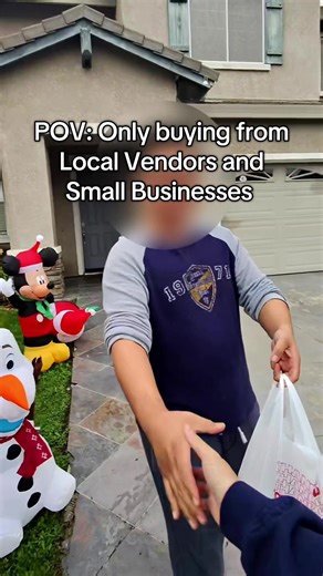 POV: Supporting a small business that sells the viral ilocos empanada #supportsmallbusiness #smallbusiness #wholesome #pov #vlog @atarah's Ilocos Empanada