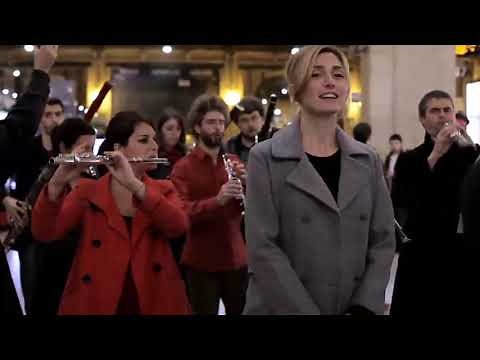 World Flashmob パリの駅でフラッシュモブ！