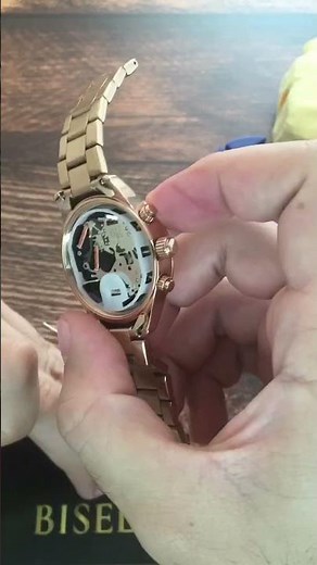 Replacing the battery in an Invicta watch | Biseli Watchmaking